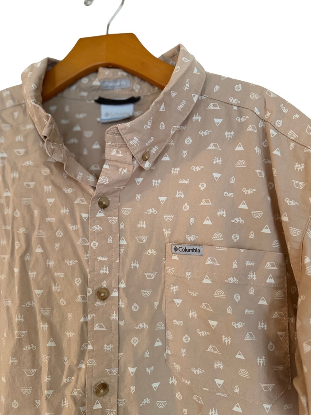 Columbia Men’s Large Button-Up Camping Print Shirt